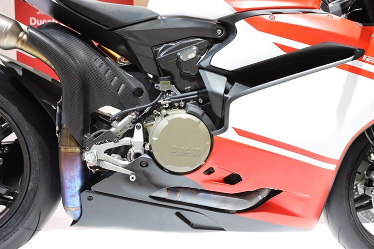 Moto Ducati 1299 Superleggera gia hon 2 ty dong &quot;chay hang&quot;-Hinh-9
